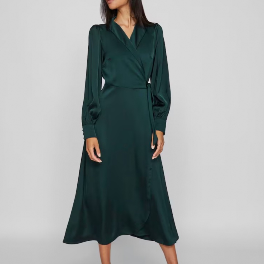 VILA | Green Wrap Dress